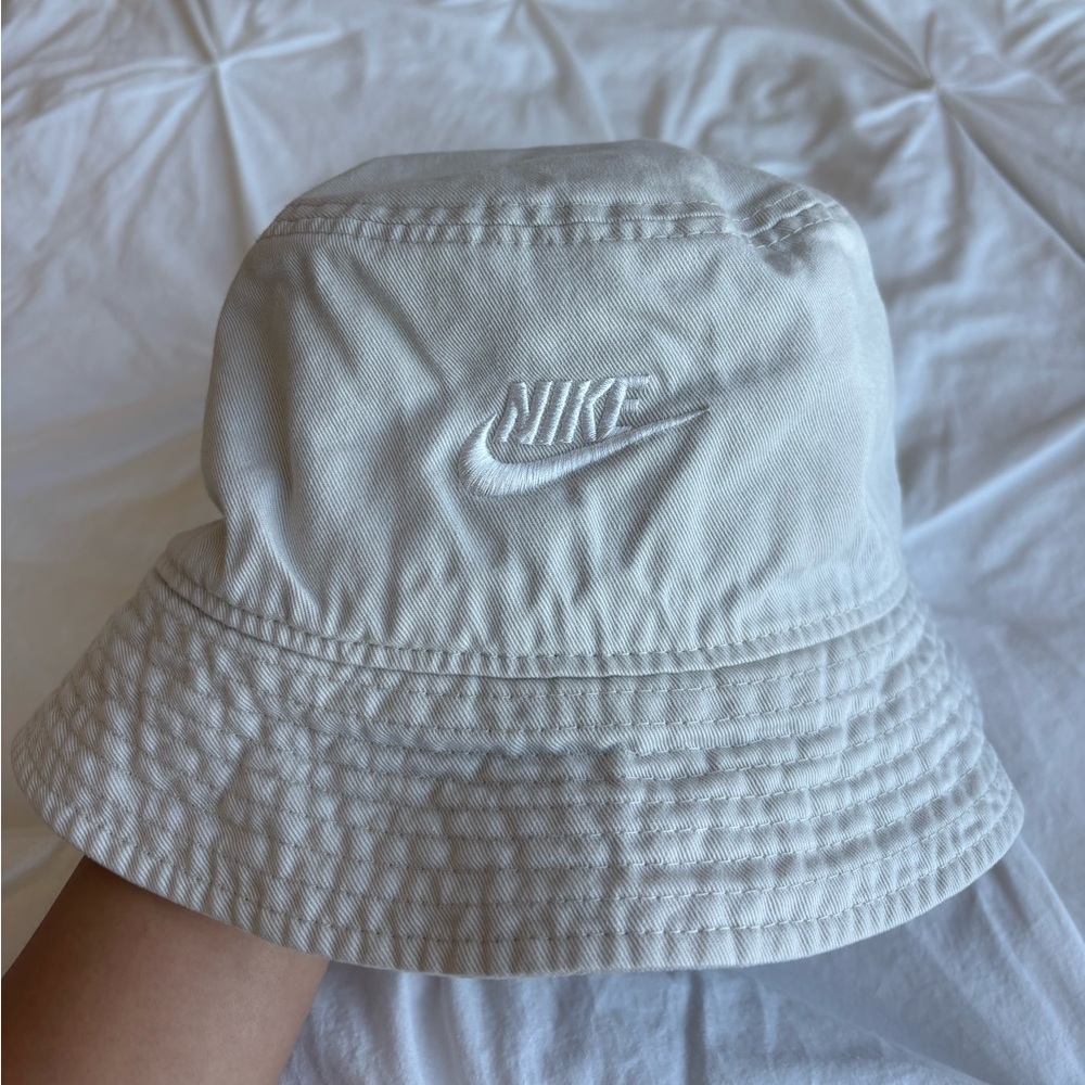 Nike Apex Futura Cream Bucket Hat